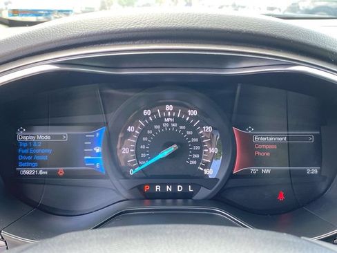Used 2020 Ford Fusion SE FWD image 11