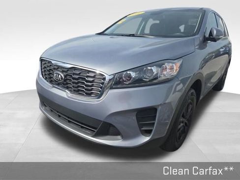 Used 2020 Kia Sorento LX image 5