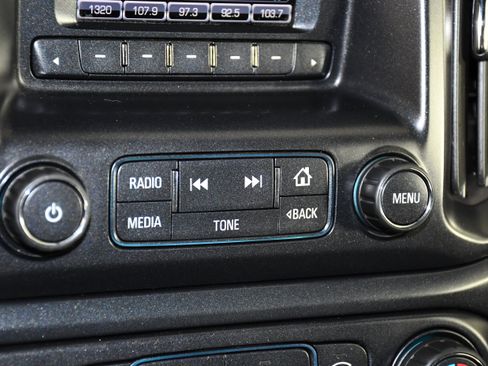 Used 2015 Chevrolet Colorado W/T RWD image 31