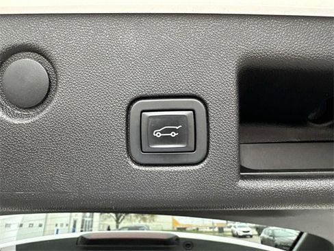 Used 2019 Chevrolet Equinox LT image 78