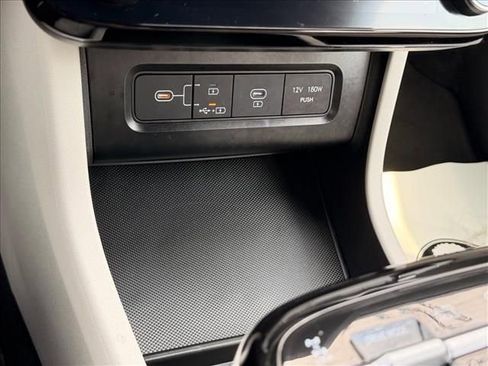 Certified 2025 Hyundai Tucson Limited image 23