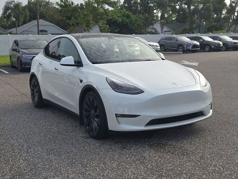 Used 2023 Tesla Model Y Performance AWD/4WD image 3