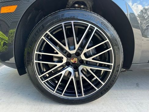 Used 2026 Porsche Macan image 42