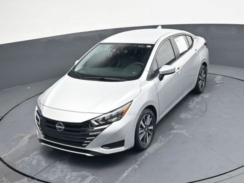 Used 2025 Nissan Versa SV w/ Trunk Package image 22