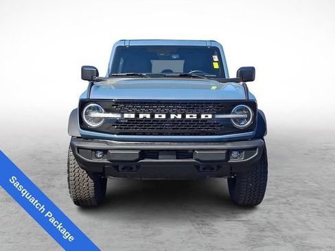 Used 2025 Ford Bronco Outer Banks w/ Sasquatch Package AWD/4WD image 2