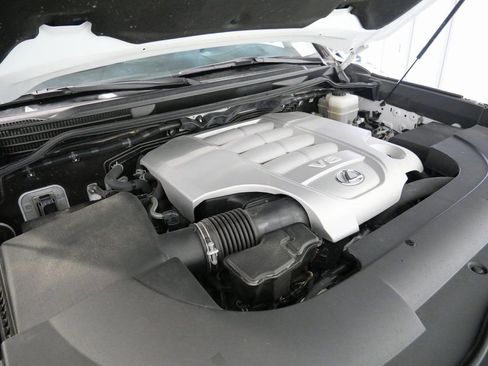 Used 2016 Lexus LX 570 4WD image 9