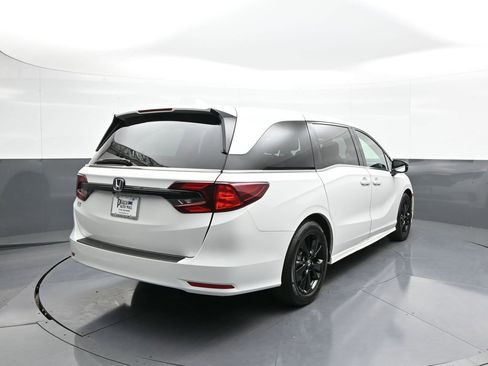 Certified 2023 Honda Odyssey Sport image 6