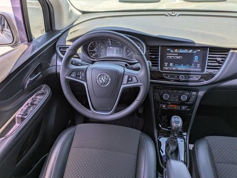 Used 2020 Buick Encore Preferred FWD image 17