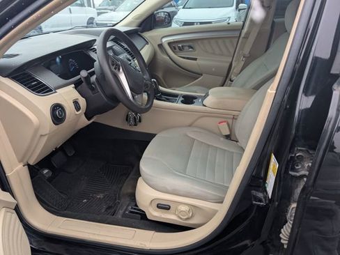 Used 2018 Ford Taurus SE image 13