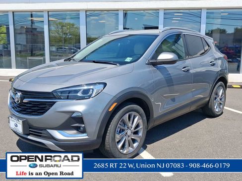 Used 2023 Buick Encore GX Essence w/ Experience Buick Package FWD image 2