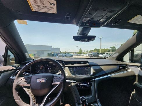 Used 2020 Cadillac XT6 Sport AWD/4WD image 17