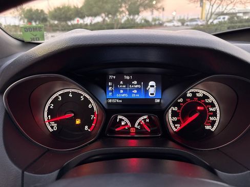 Used 2017 Ford Focus ST image 22