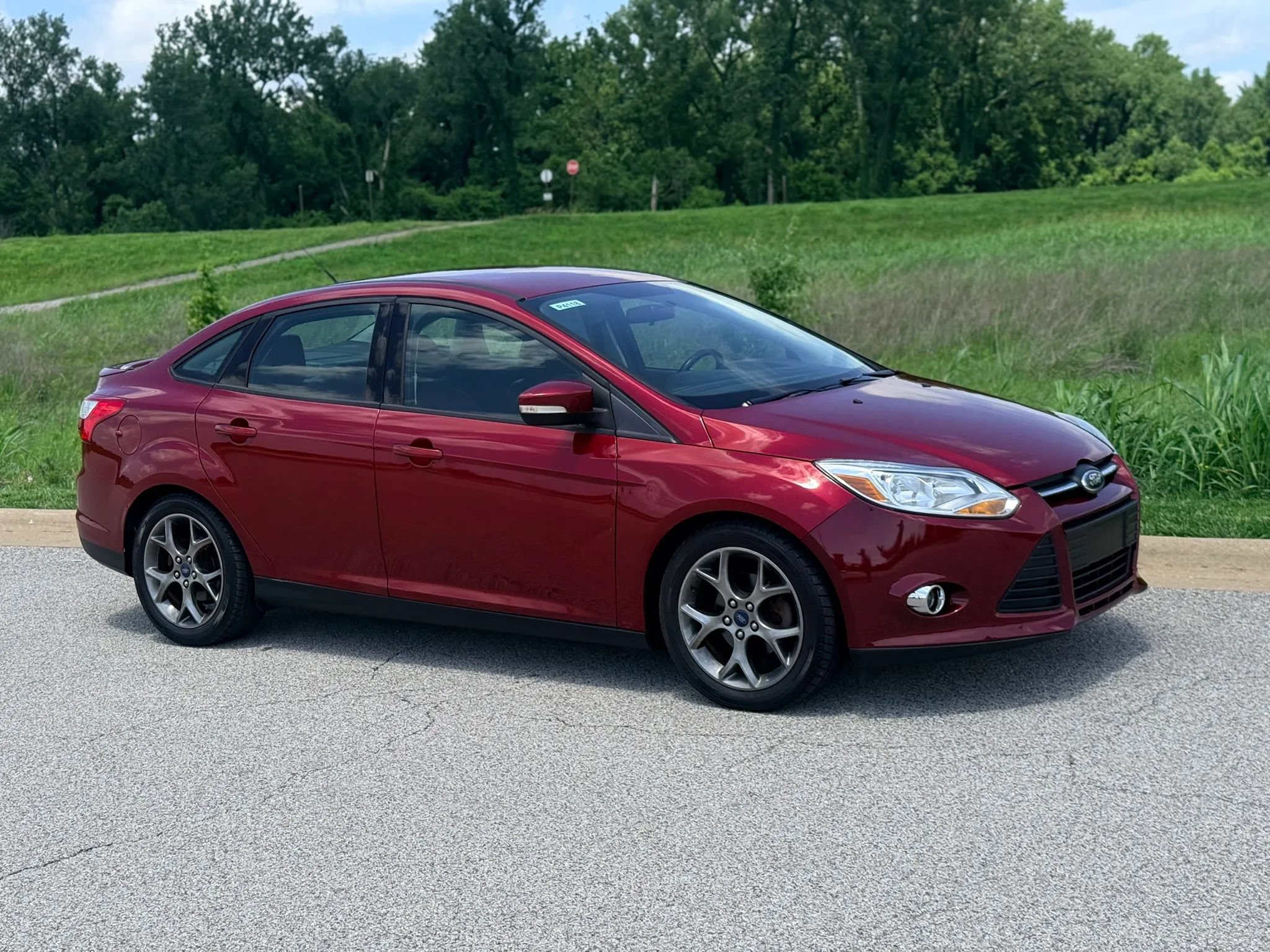 Used 2014 Ford Focus SE w/ Equipment Group 201A FWD image 24