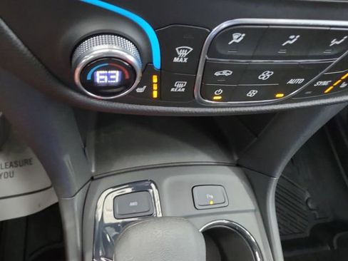 Used 2024 Chevrolet Equinox RS w/ RS Leather Package AWD/4WD image 16
