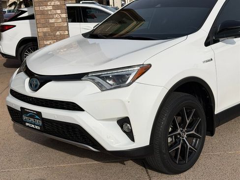 Used 2017 Toyota RAV4 SE w/ Advanced Technology Package image 12