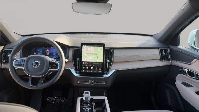 Certified 2025 Volvo XC90 B5 Core AWD/4WD image 7