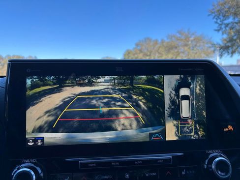 Used 2022 Toyota Highlander Limited image 26