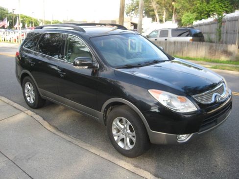 Used 2011 Hyundai Veracruz GLS w/ Premium Pkg 2 FWD image 3