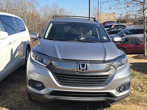 Used 2019 Honda HR-V EX image 2