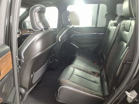 Used 2023 Jeep Grand Cherokee Summit image 15