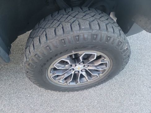 Used 2021 Chevrolet Colorado ZR2 AWD/4WD image 17