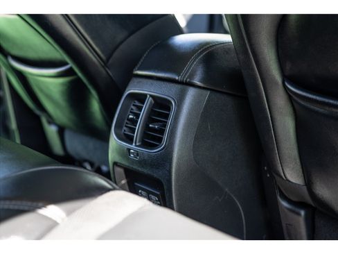 Used 2021 Jeep Cherokee Latitude Lux w/ Mopar Interior Package AWD/4WD image 32