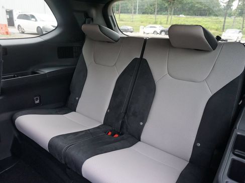 Used 2025 Lexus TX 500h AWD w/ Technology Package image 18