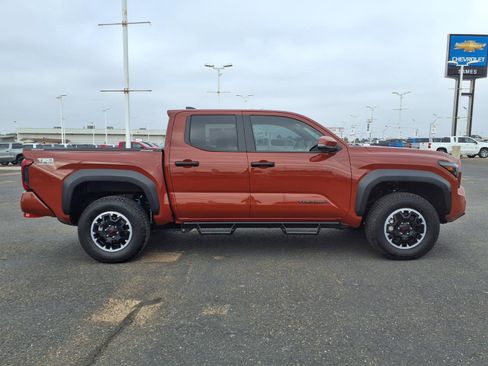 Used 2025 Toyota Tacoma TRD Off-Road w/ TRD Off Road Upgrade Package image 26