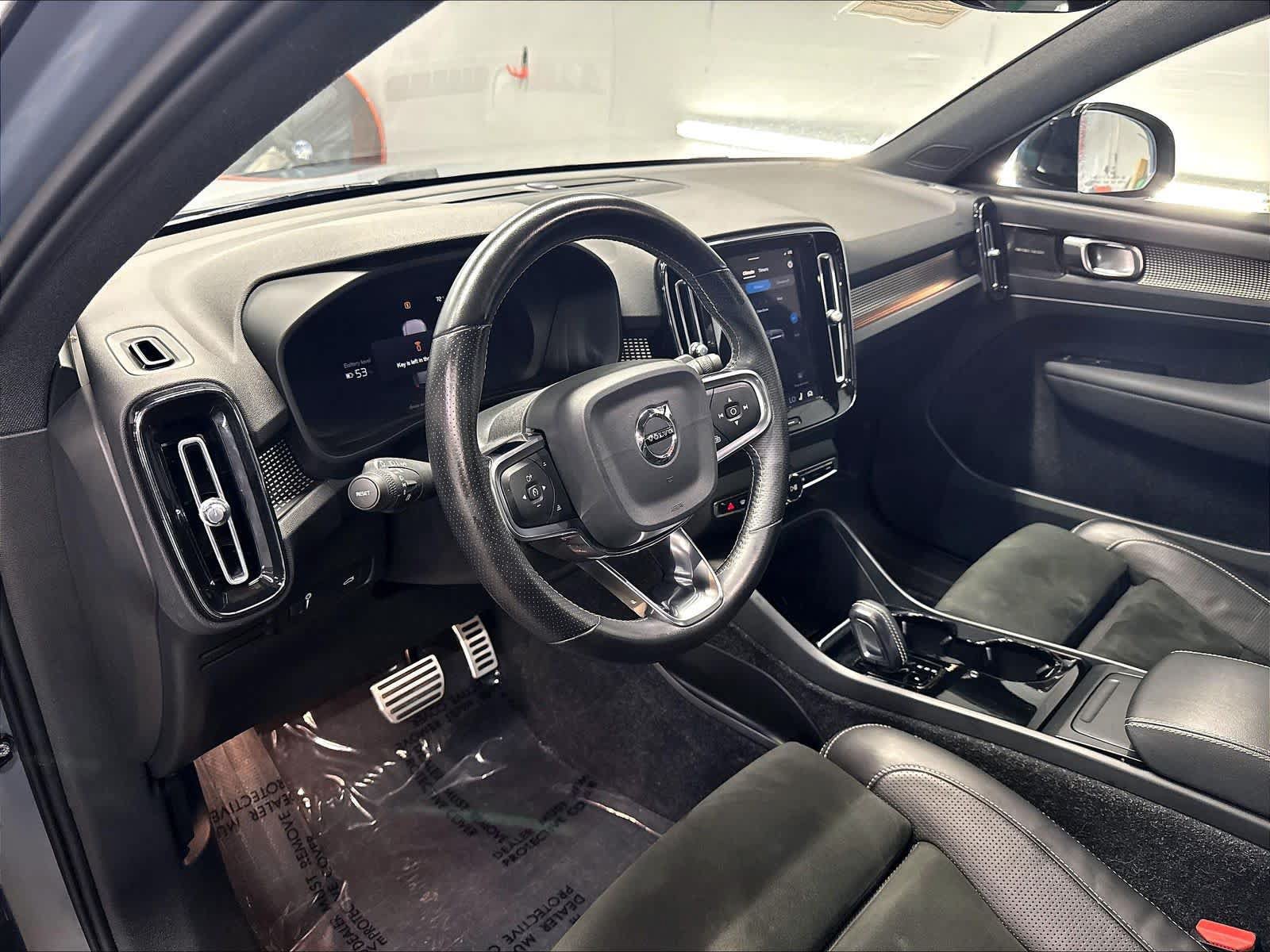 Used 2021 Volvo XC40 P8 Recharge w/ Advanced Package AWD/4WD image 15