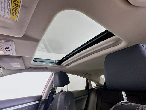 Used 2019 Honda Civic EX image 9