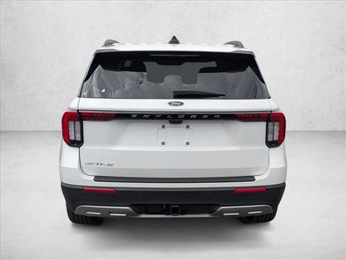 New 2026 Ford Explorer Active w/ Active Comfort Package image 7