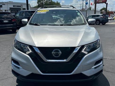 Certified 2022 Nissan Rogue Sport SL FWD image 9