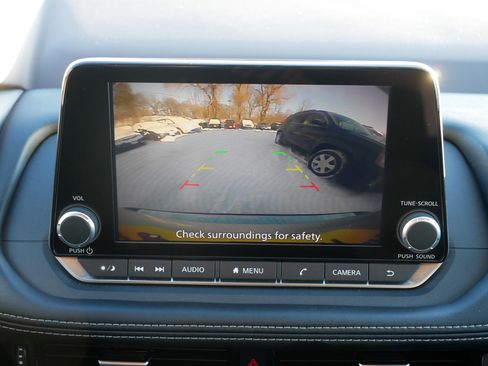 Certified 2022 Nissan Rogue SV image 27