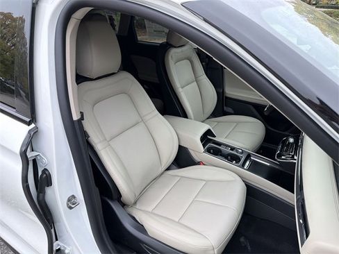 New 2026 Lincoln Corsair Premiere image 27