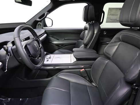 New 2026 Lincoln Navigator Reserve AWD/4WD image 12