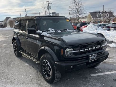 Used 2024 Ford Bronco Outer Banks image 8