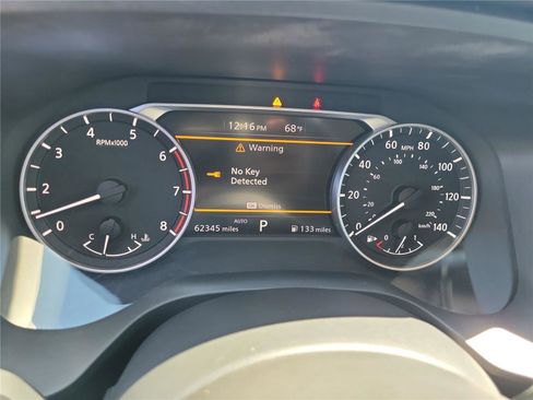 Used 2024 Nissan Rogue S AWD/4WD image 23