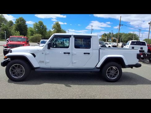 Used 2022 Jeep Gladiator Overland w/ Popular Equipment Package AWD/4WD image 5