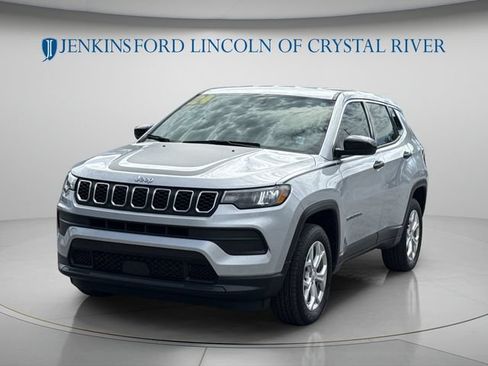Used 2024 Jeep Compass Sport w/ Mopar Graphics Package AWD/4WD image 11