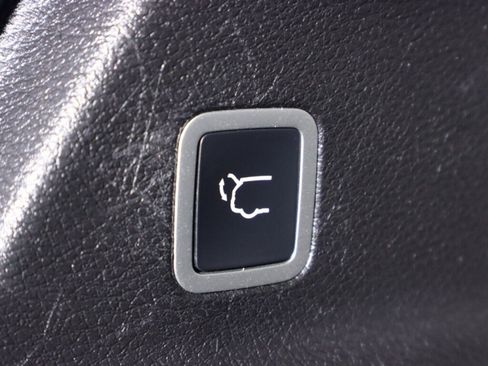 Used 2021 Chrysler Pacifica Touring-L w/ S Appearance Package image 36