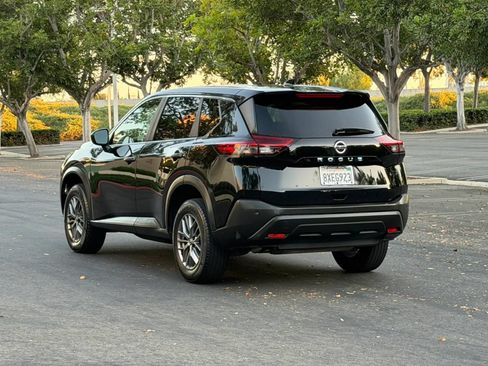 Used 2021 Nissan Rogue S FWD image 6