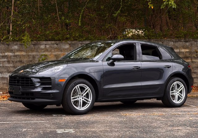 Used 2023 Porsche Macan AWD/4WD image 11