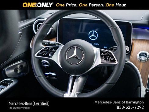 Used 2023 Mercedes-Benz GLC 300 4MATIC image 11