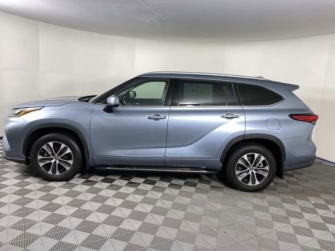 Used 2021 Toyota Highlander XLE image 5
