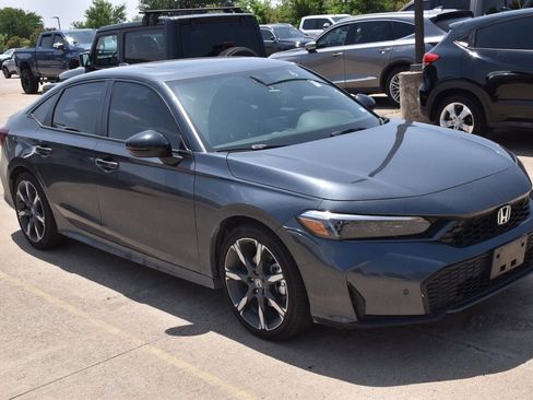 Used 2026 Honda Civic Sport Touring image 4