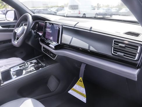 New 2026 Volkswagen Atlas Cross Sport SEL R-Line AWD/4WD image 37