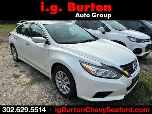 Used 2016 Nissan Altima 2.5 S w/ Interior Lighting Package FWD image 1