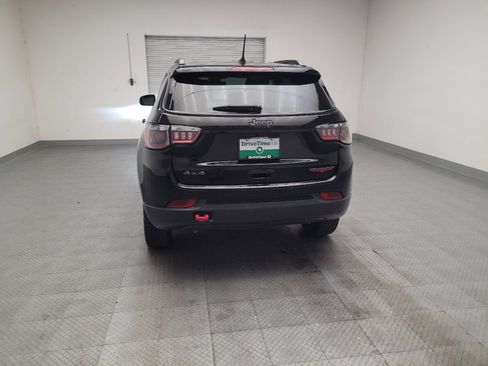 Used 2024 Jeep Compass Trailhawk AWD/4WD image 6