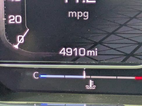 Used 2024 GMC Sierra 2500 SLT w/ SLT Premium Package image 24