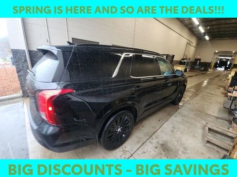 Used 2025 Hyundai Palisade Calligraphy image 11